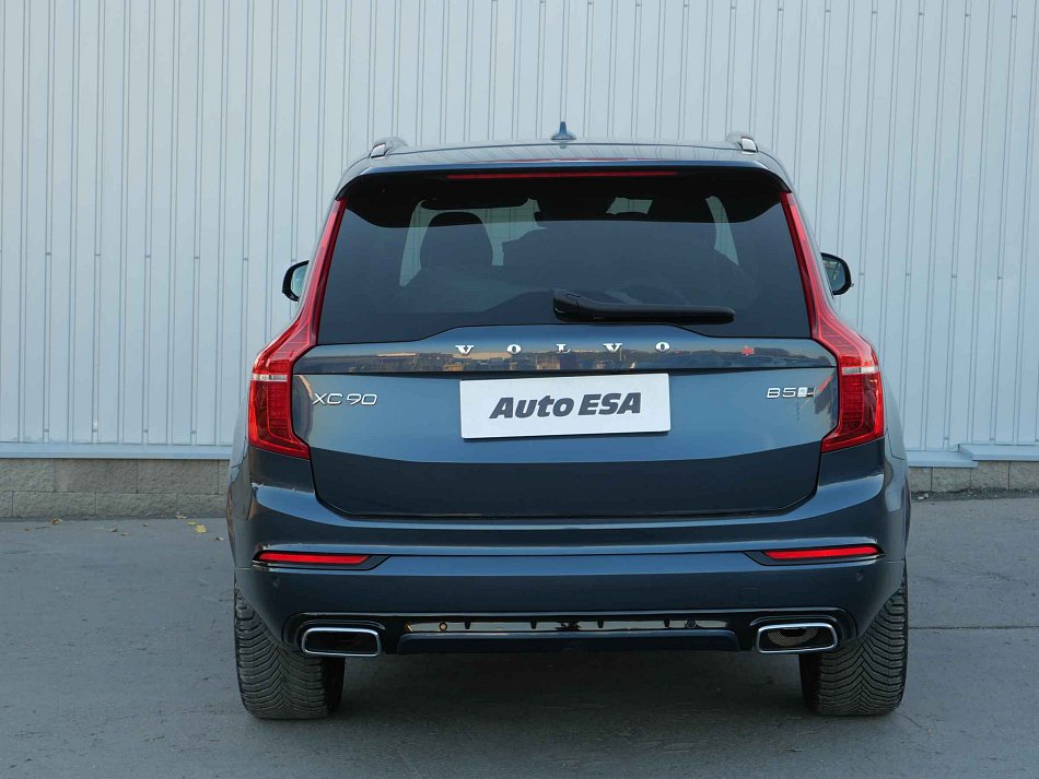 Volvo XC90 2.0 D5 R-design AWD