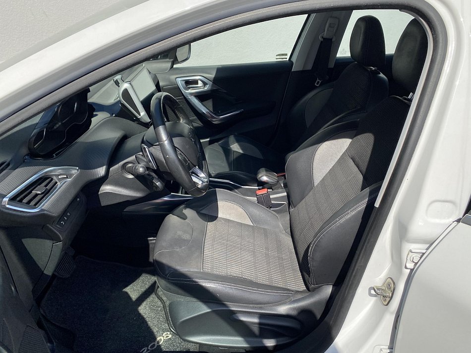 Peugeot 2008 1.6 HDi Allure