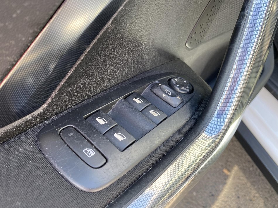 Peugeot 2008 1.6 HDi Allure