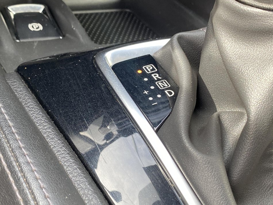 Nissan X-Trail 2.0dCi  4x4, 7míst