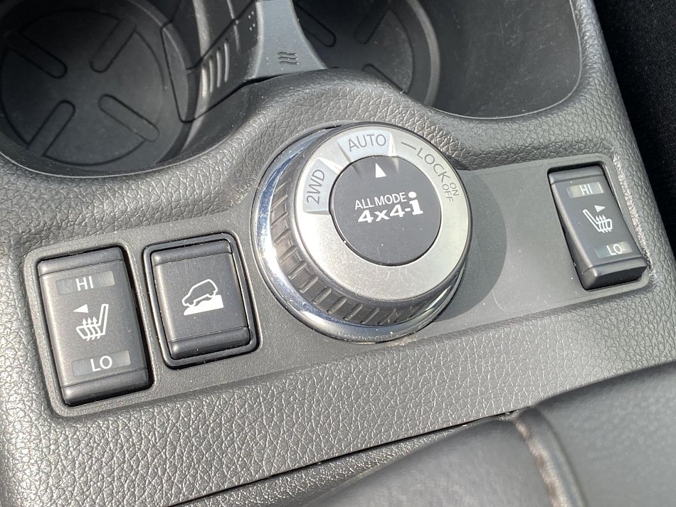 Nissan X-Trail 2.0dCi  4x4, 7míst