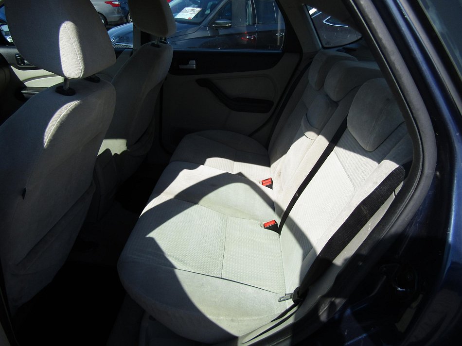 Ford Focus 1.6 i 