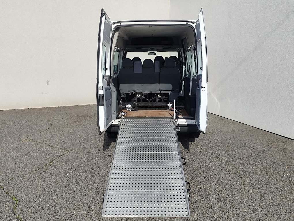 Ford Transit 2.2TDCi Trend L2H2 6míst