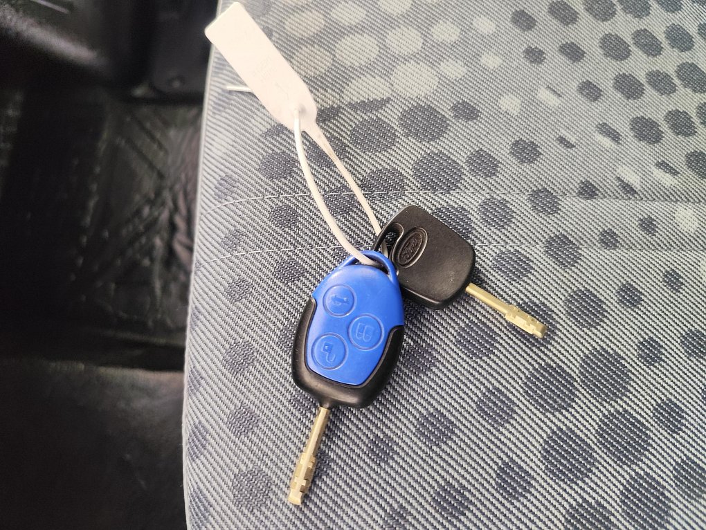 Ford Transit 2.2TDCi Trend L2H2 6míst