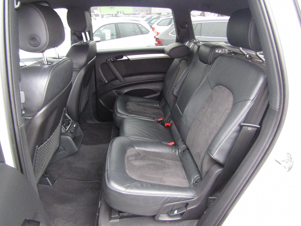 Audi Q7 3.0TDi  Quattro