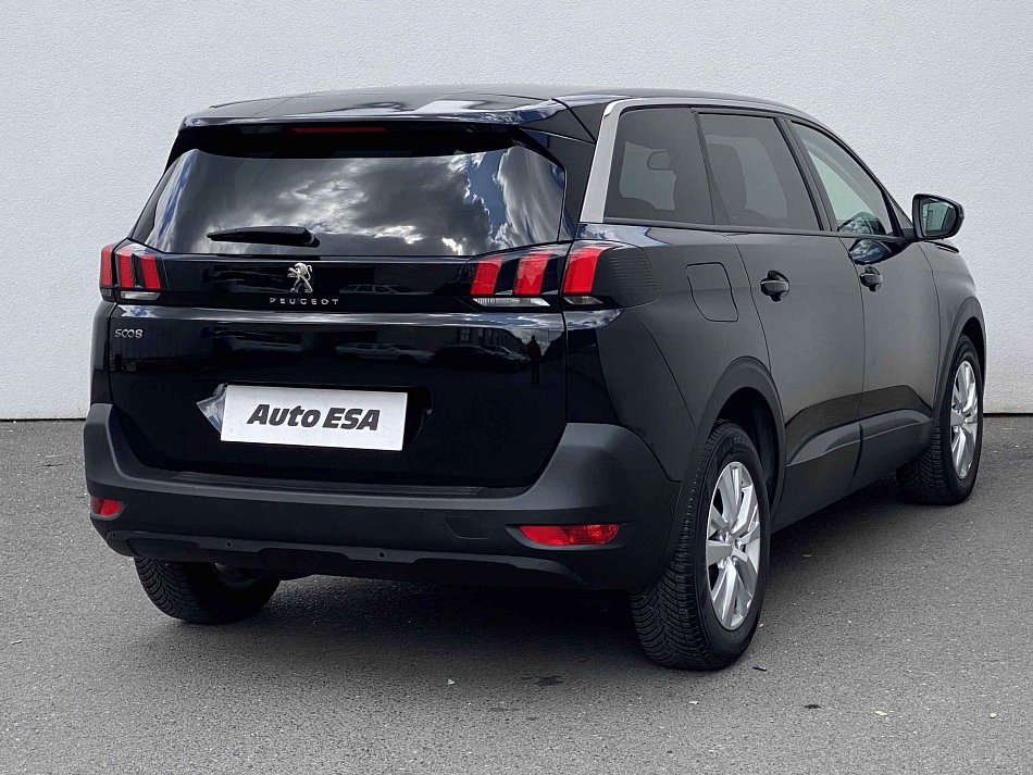 Peugeot 5008 1.2 PT 