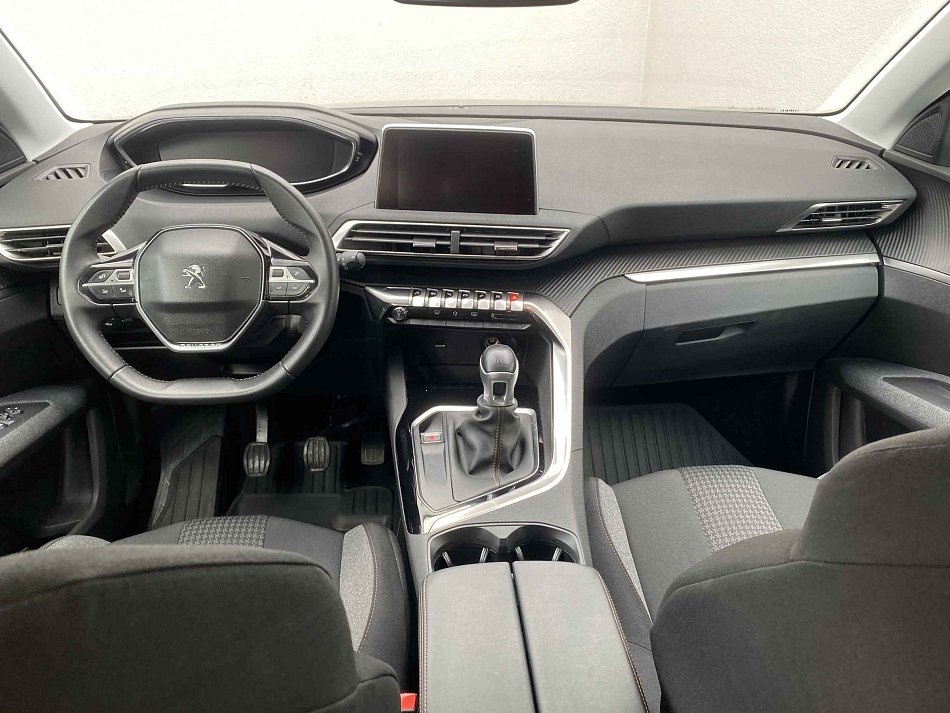 Peugeot 5008 1.2 PT 