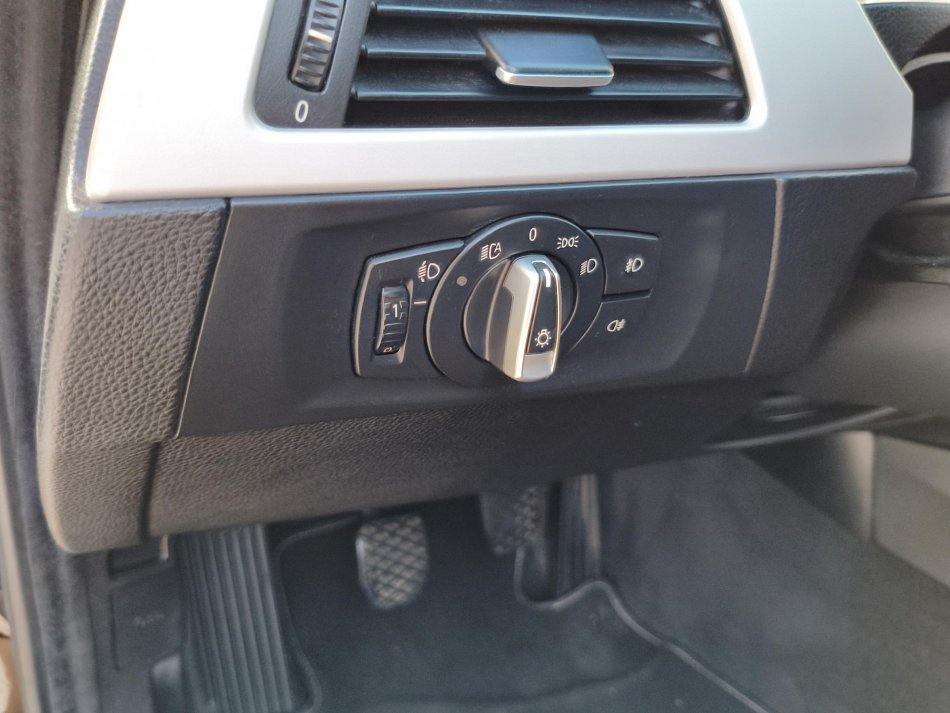 BMW Řada 3 2.0 