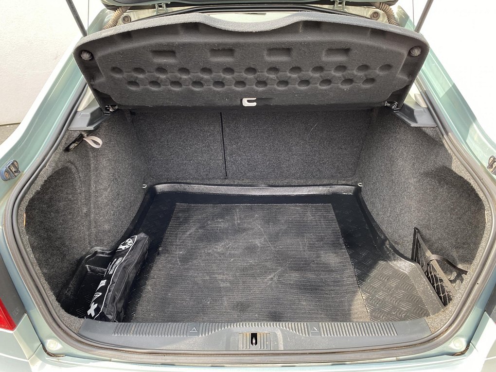 Škoda Octavia II 1.6i Ambiente