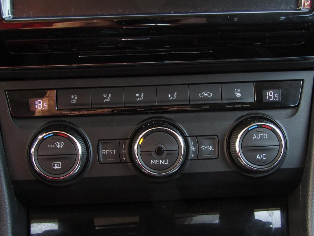 Škoda Superb III 2.0 TDi Style
