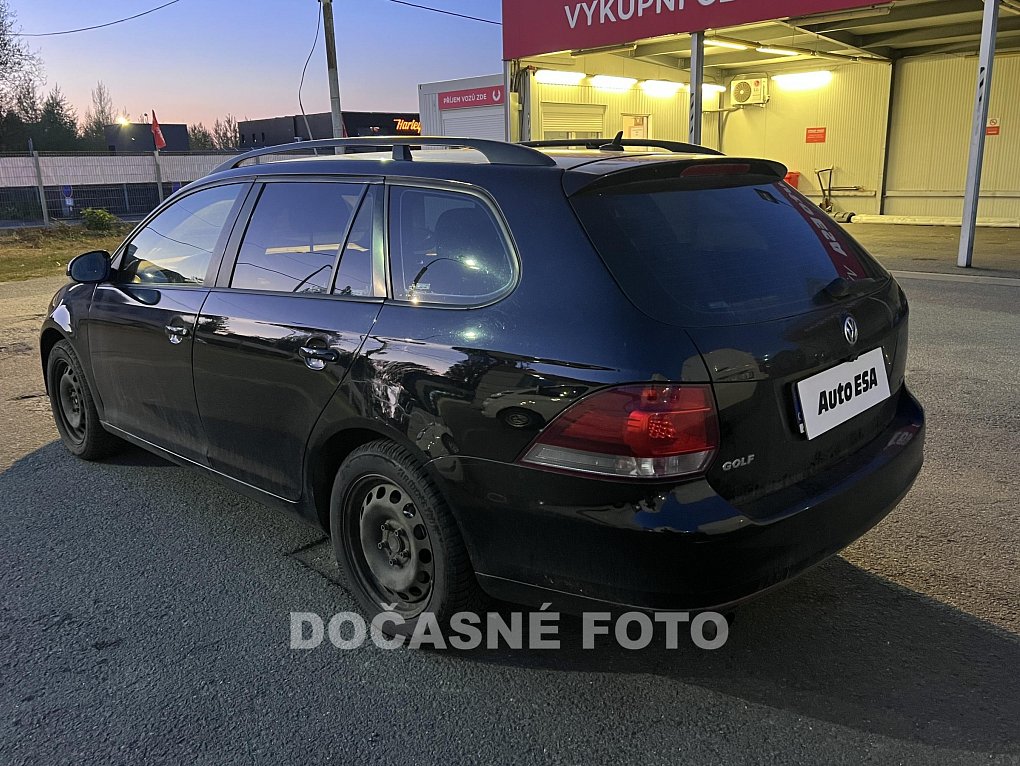Volkswagen Golf 1.6 TDi 