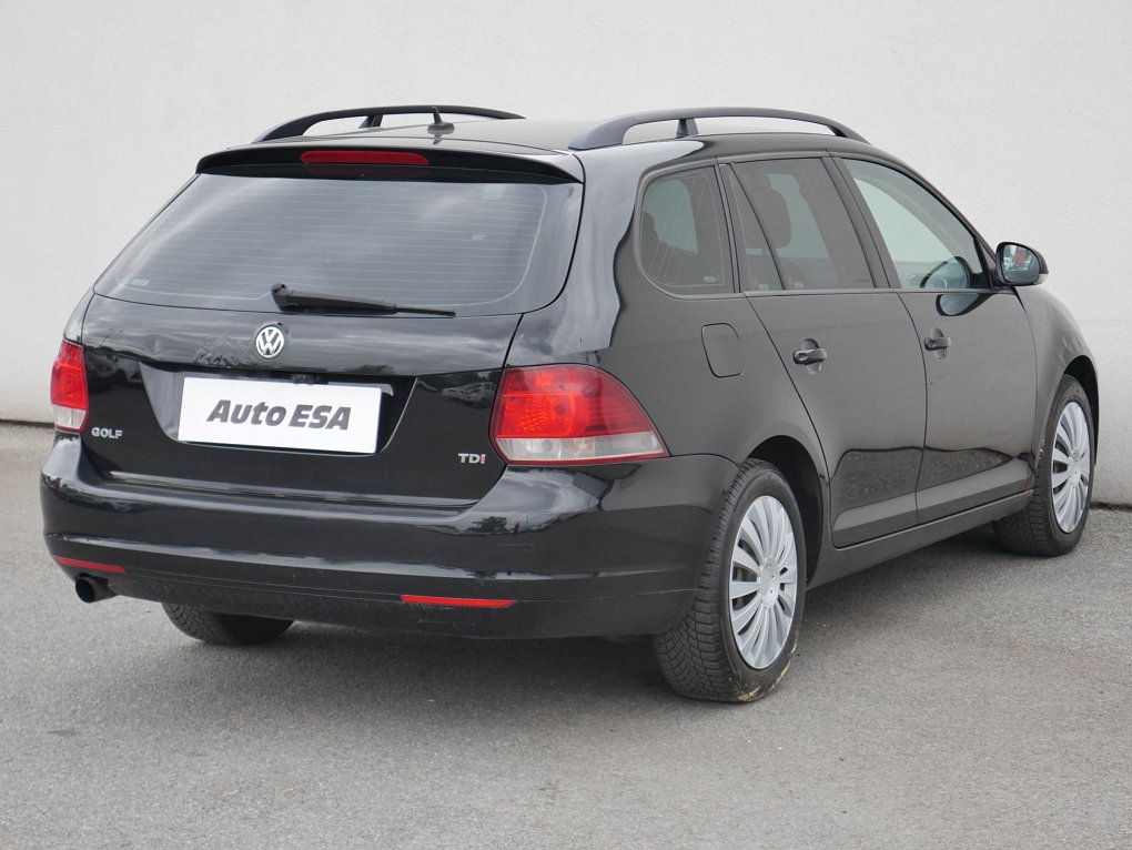 Volkswagen Golf 1.6 TDi 