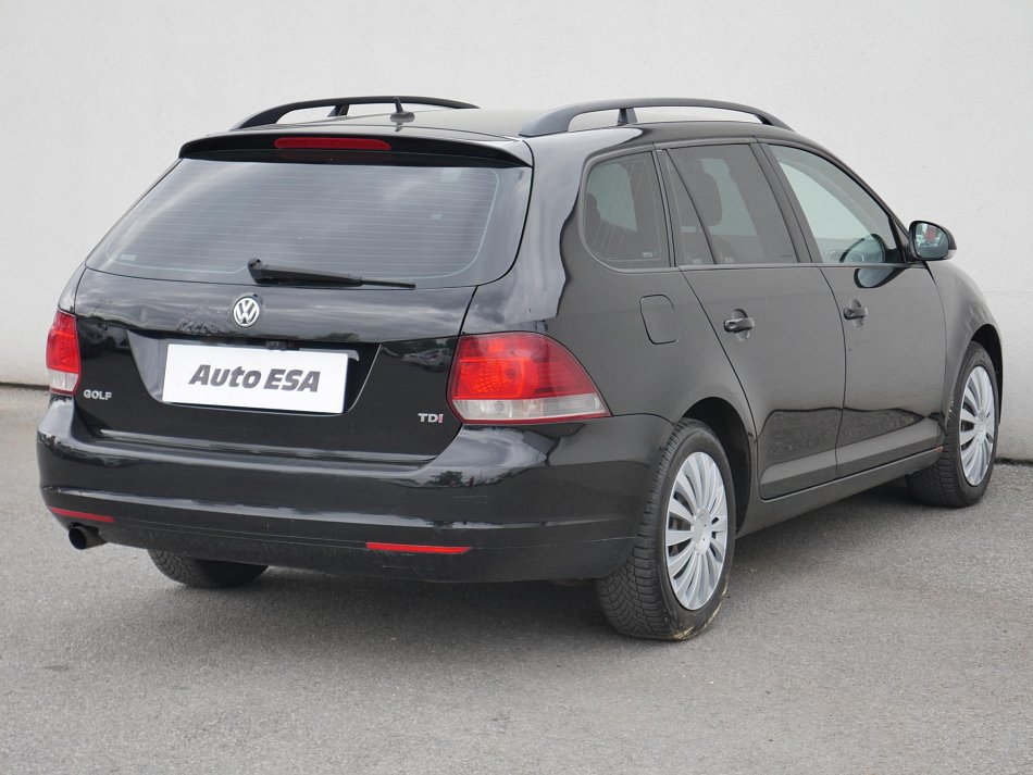 Volkswagen Golf 1.6 TDi 