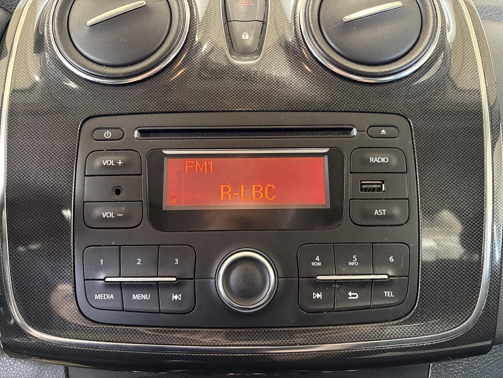 Dacia Sandero 1.0i 