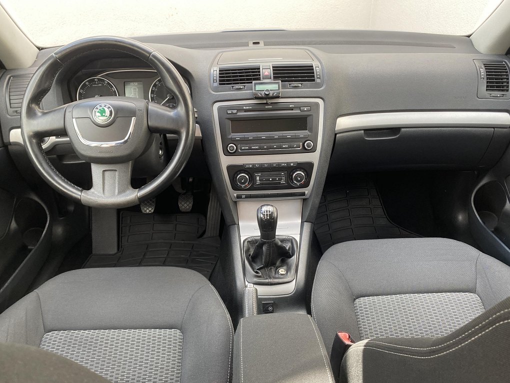 Škoda Octavia II 1.6MPi  Sport