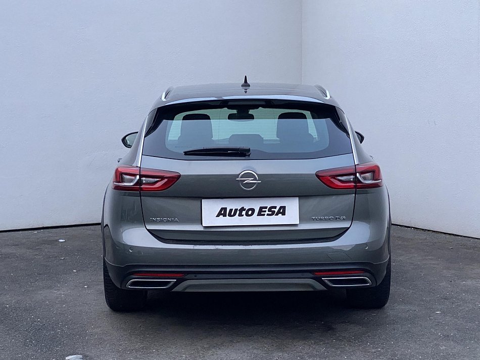 Opel Insignia 2.0 CDTi Country Tourer 4x4