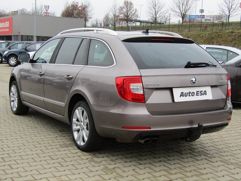 Škoda Superb II 2.0TDi Elegance 4x4