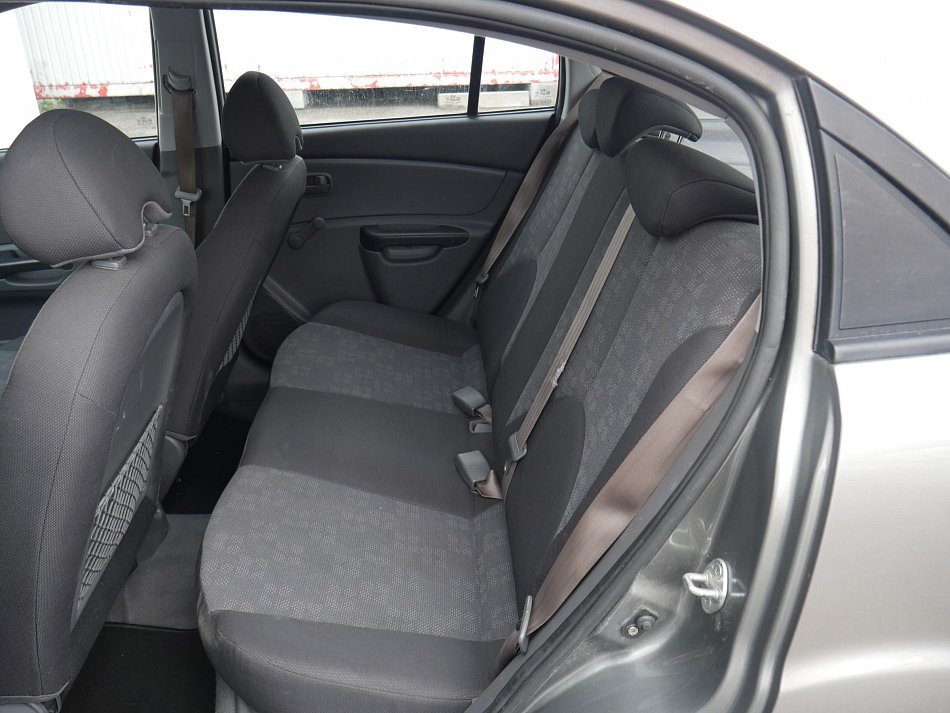 Kia Rio 1.4 i 