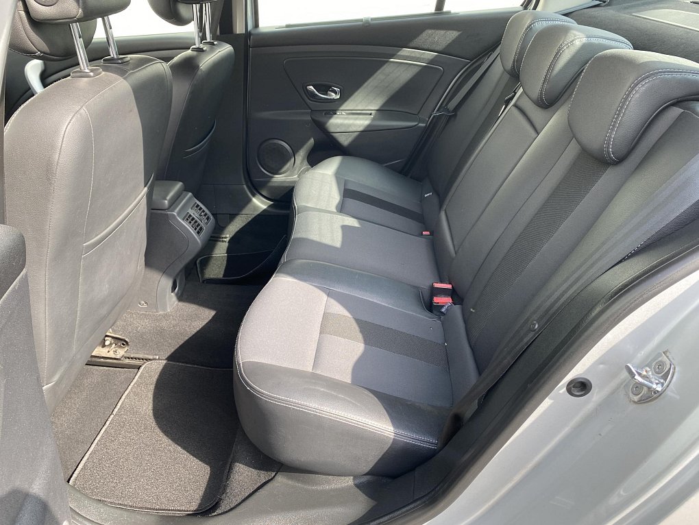 Renault Fluence 1.6i 16V 