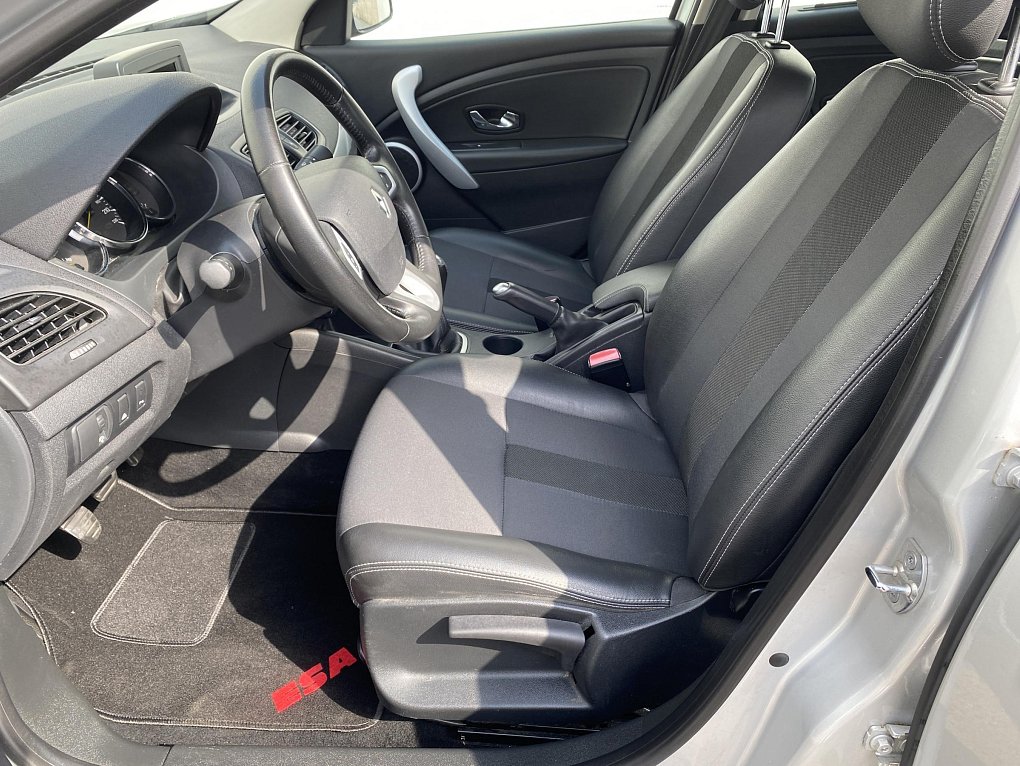 Renault Fluence 1.6i 16V 