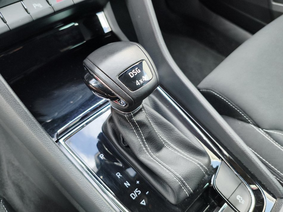 Škoda Karoq 2.0 TSi SportLine 4X4
