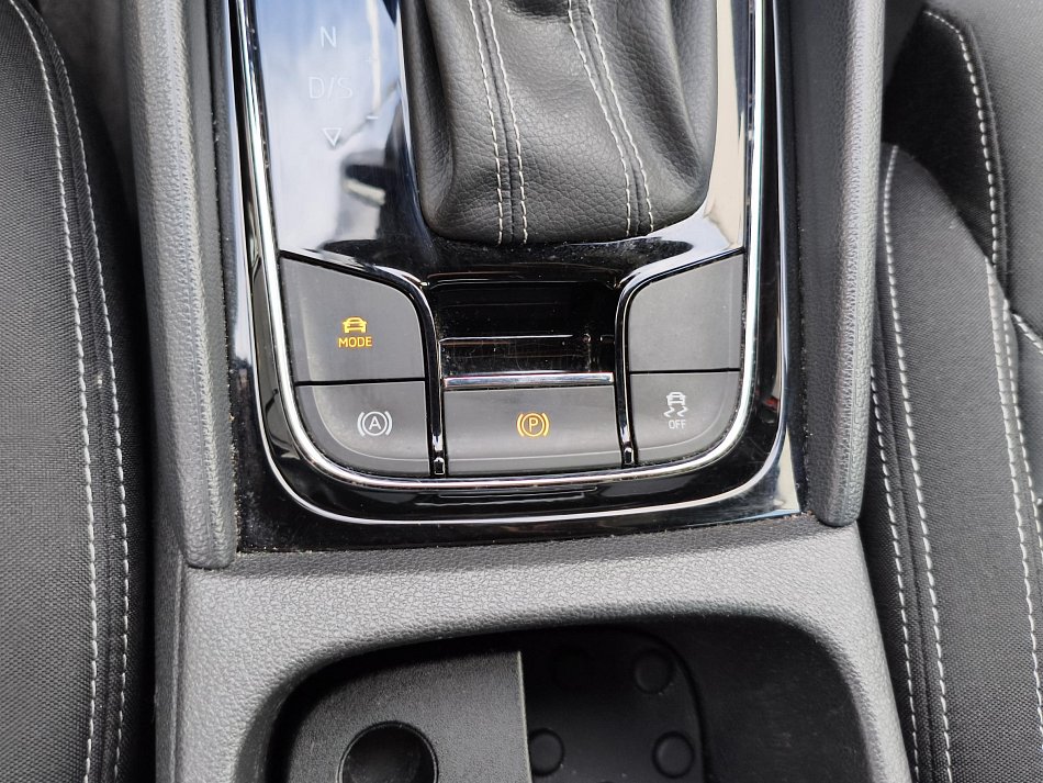 Škoda Karoq 2.0 TSi SportLine 4X4
