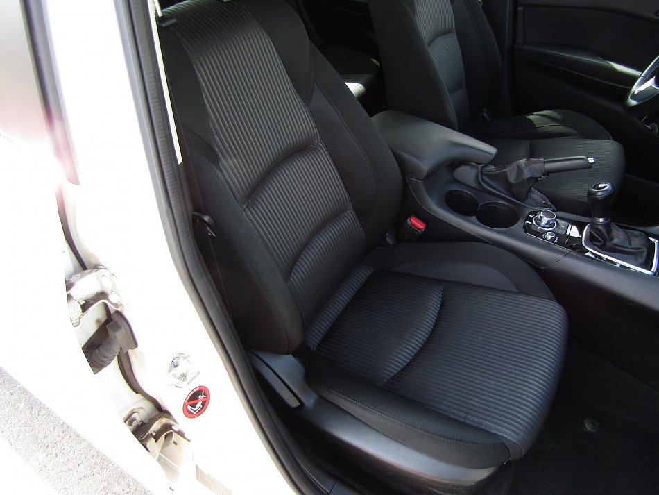 Mazda 3 2.0i 