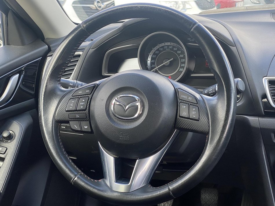 Mazda 3 2.0i 