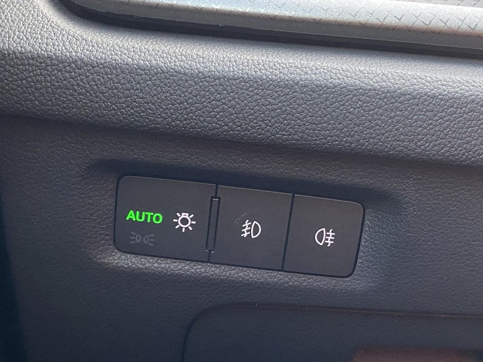 Škoda Octavia IV 1.5TSi Ambition