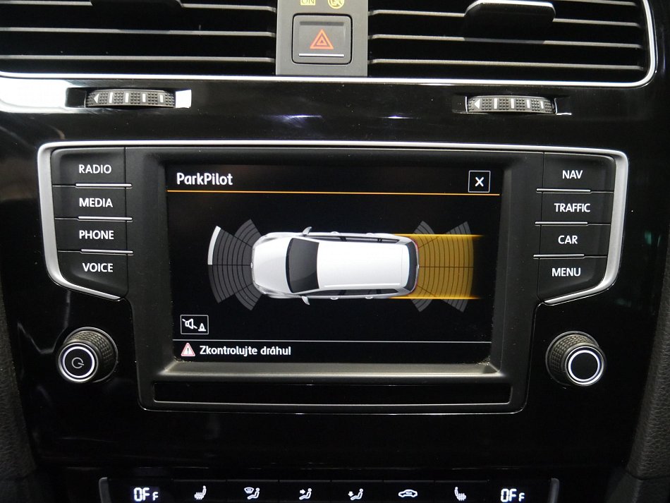 Volkswagen Golf 2.0 TDi 