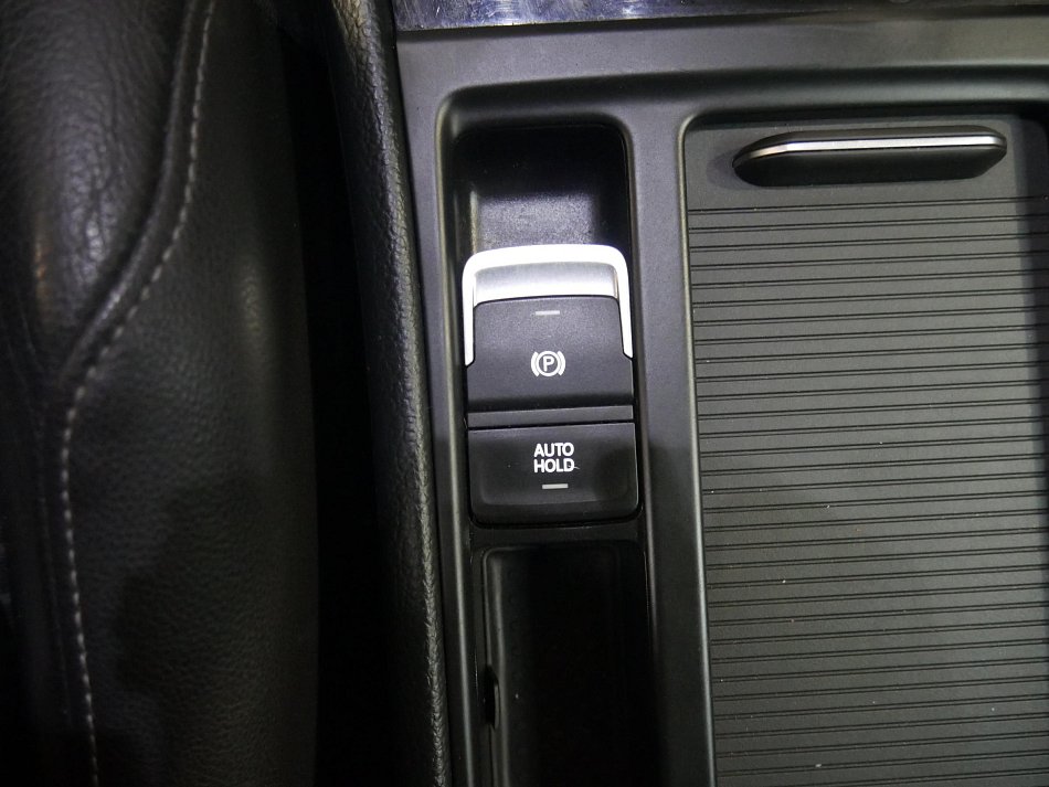 Volkswagen Golf 2.0 TDi 