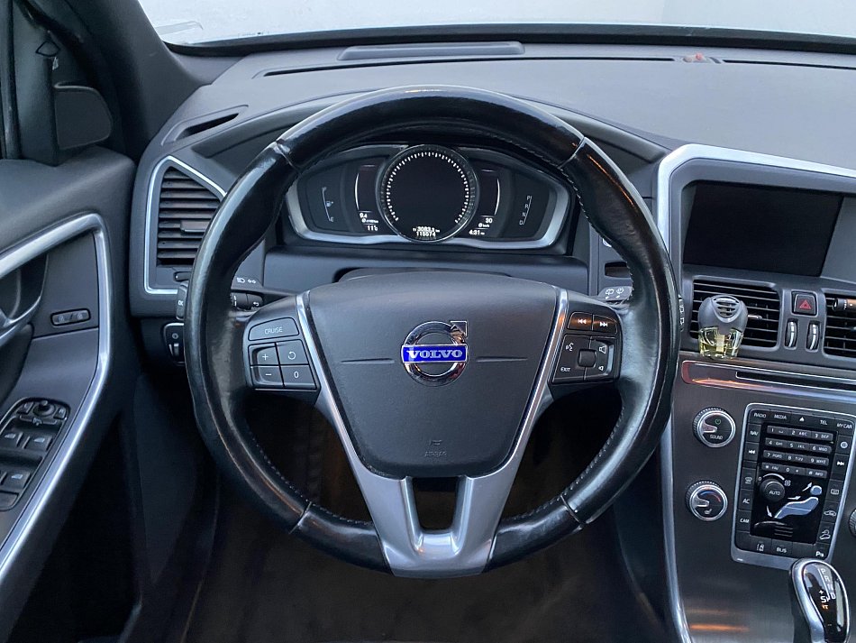 Volvo XC60 2.4D Summum 4x4