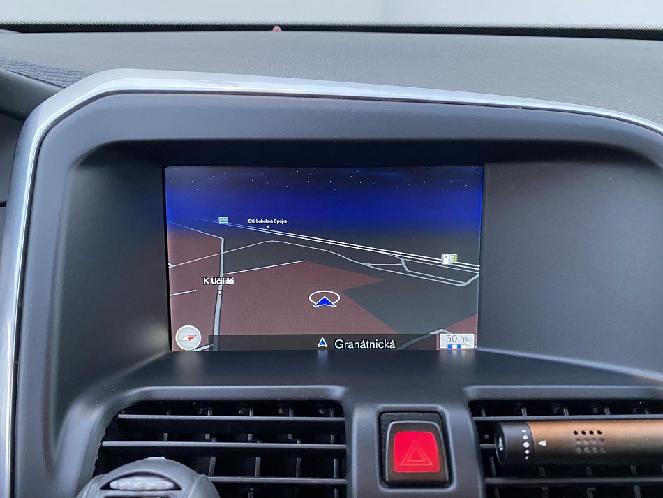 Volvo XC60 2.4D Summum 4x4