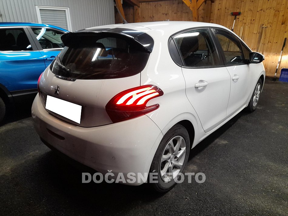 Peugeot 208 1.2 