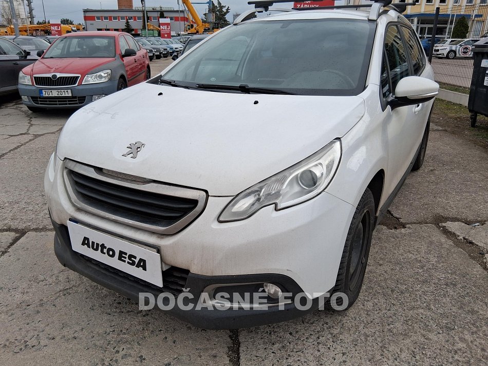 Peugeot 2008 1.2i 