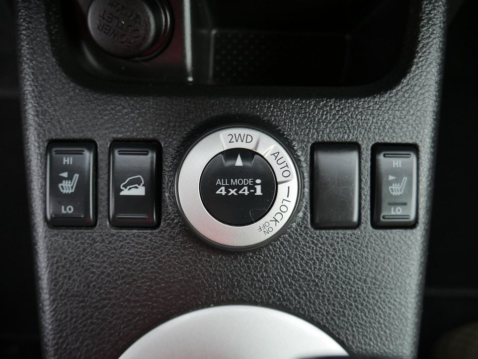 Nissan X-Trail 2.0dCi  4x4