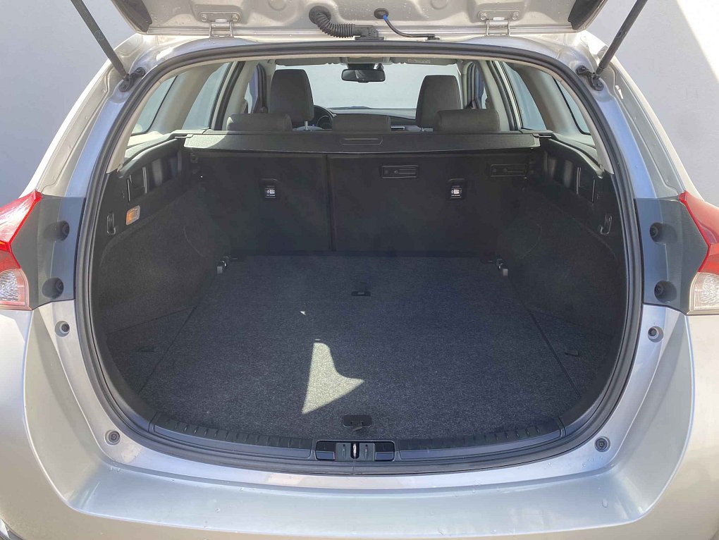 Toyota Auris 1.6VVT-i 
