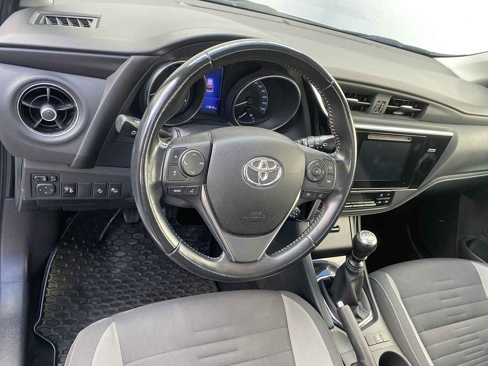 Toyota Auris 1.6VVT-i 