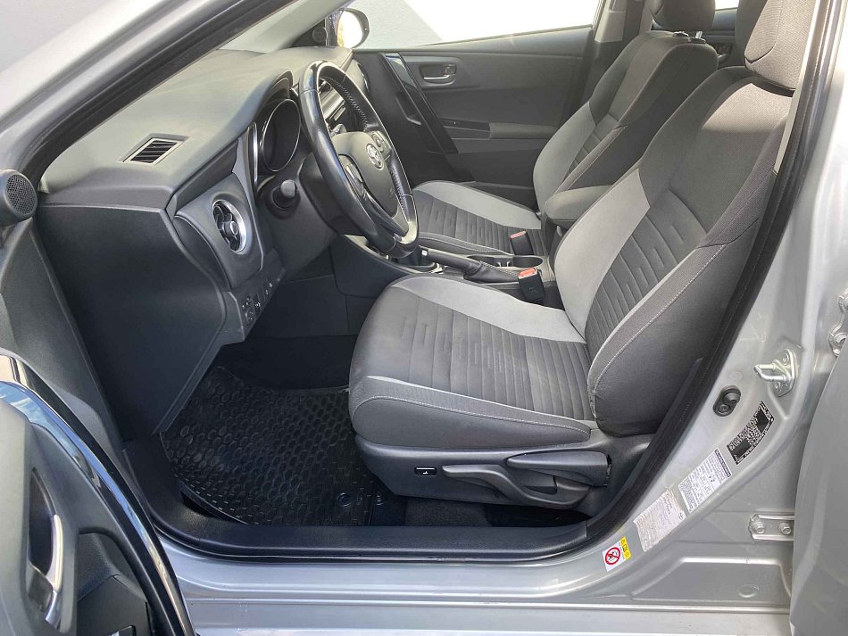 Toyota Auris 1.6VVT-i 