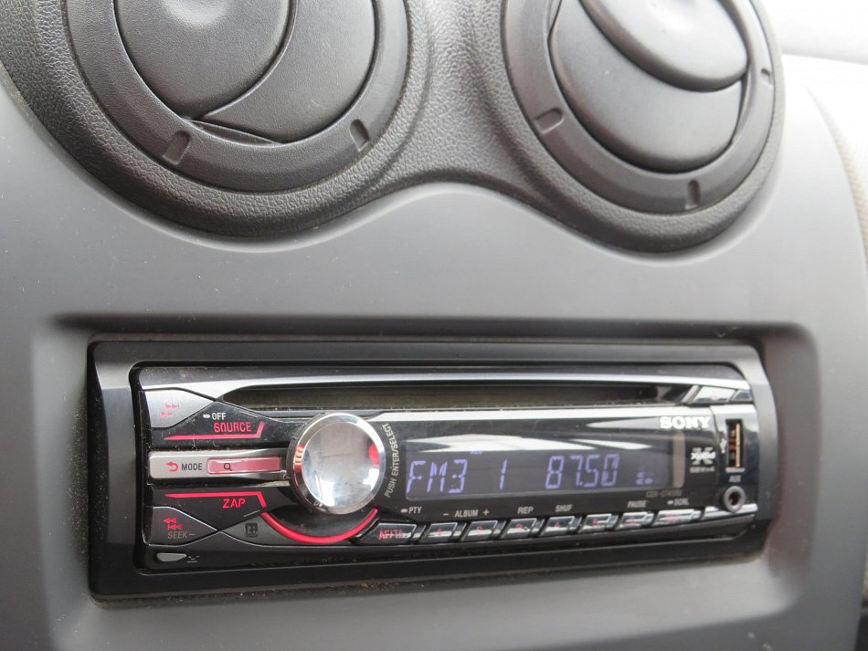 Dacia Sandero 1.4i 