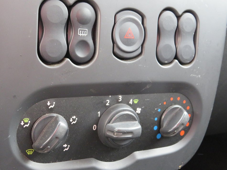 Dacia Sandero 1.4i 