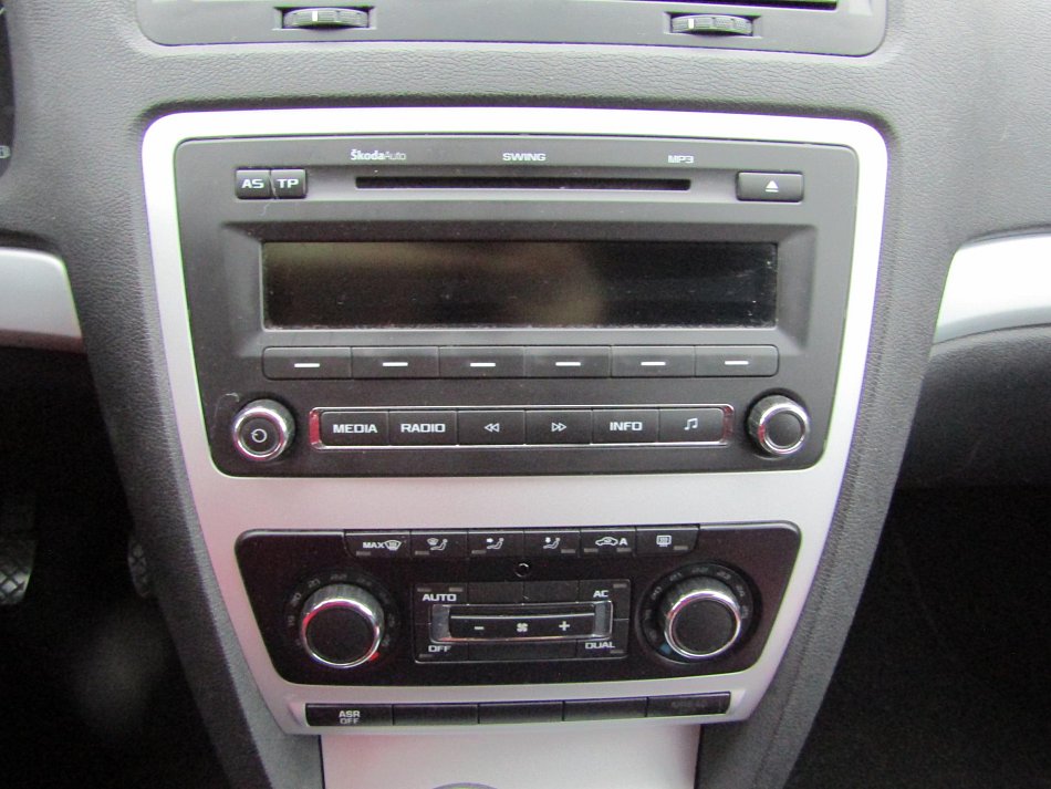 Škoda Octavia 1.6i Ambiente