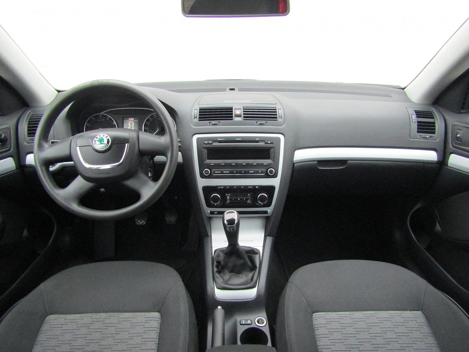 Škoda Octavia 1.6i Ambiente