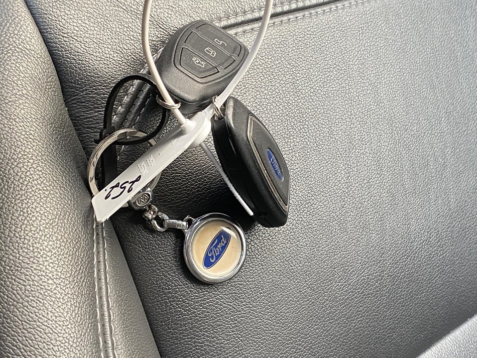 Ford Kuga 1.5 EB Titanium