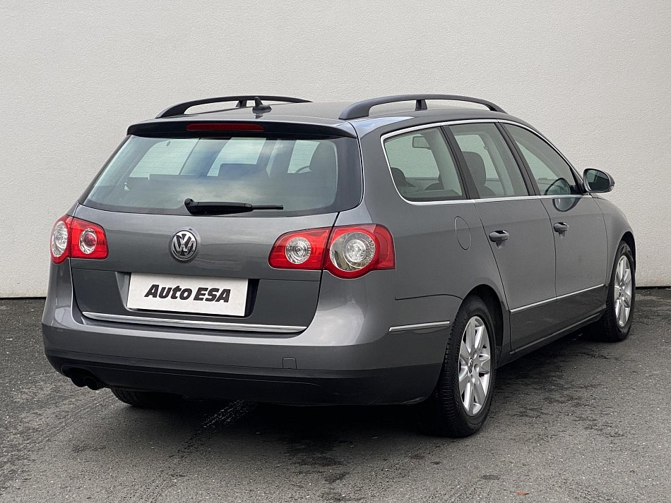 Volkswagen Passat 2.0 FSi Sportline