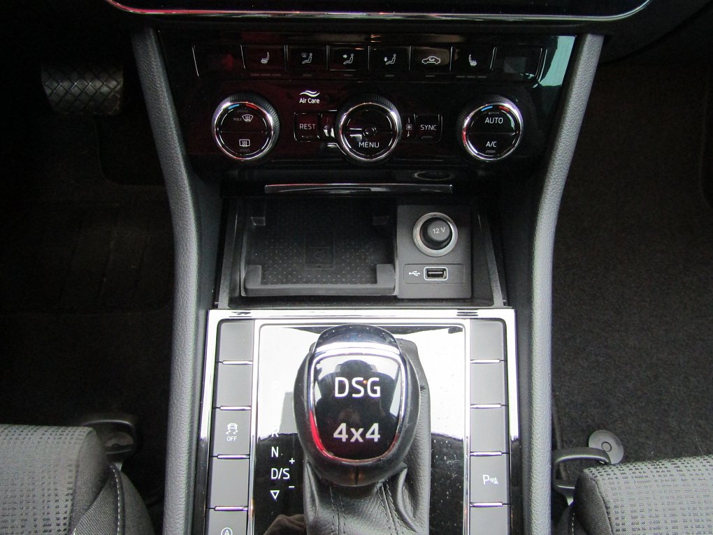 Škoda Superb III 2.0 TDi Ambition 4x4