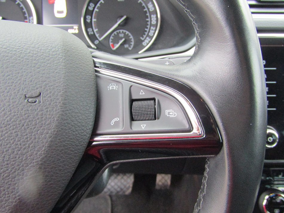 Škoda Superb III 2.0 TDi Ambition 4x4