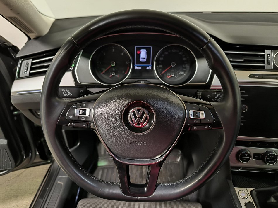 Volkswagen Passat 1.6 TDi 