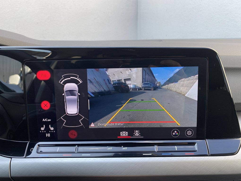 Volkswagen Golf 1.5TSi Life