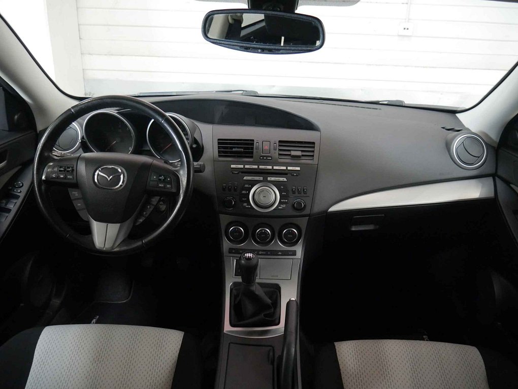 Mazda 3 2.0 i 